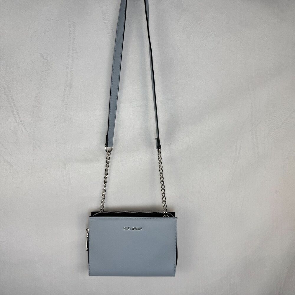 Steve Madden Crossbody Bag with side compartment for cards - Picture 4 of 9